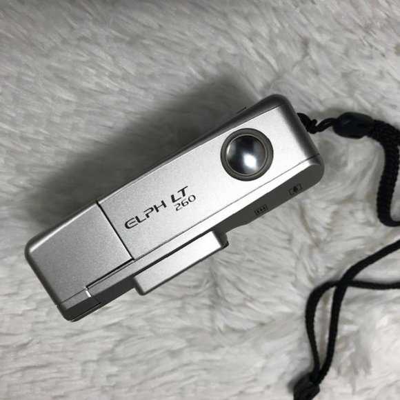 Canon ELPH LT 260 Advanced Photo System Camera w/ Case - Picture 4 of 13